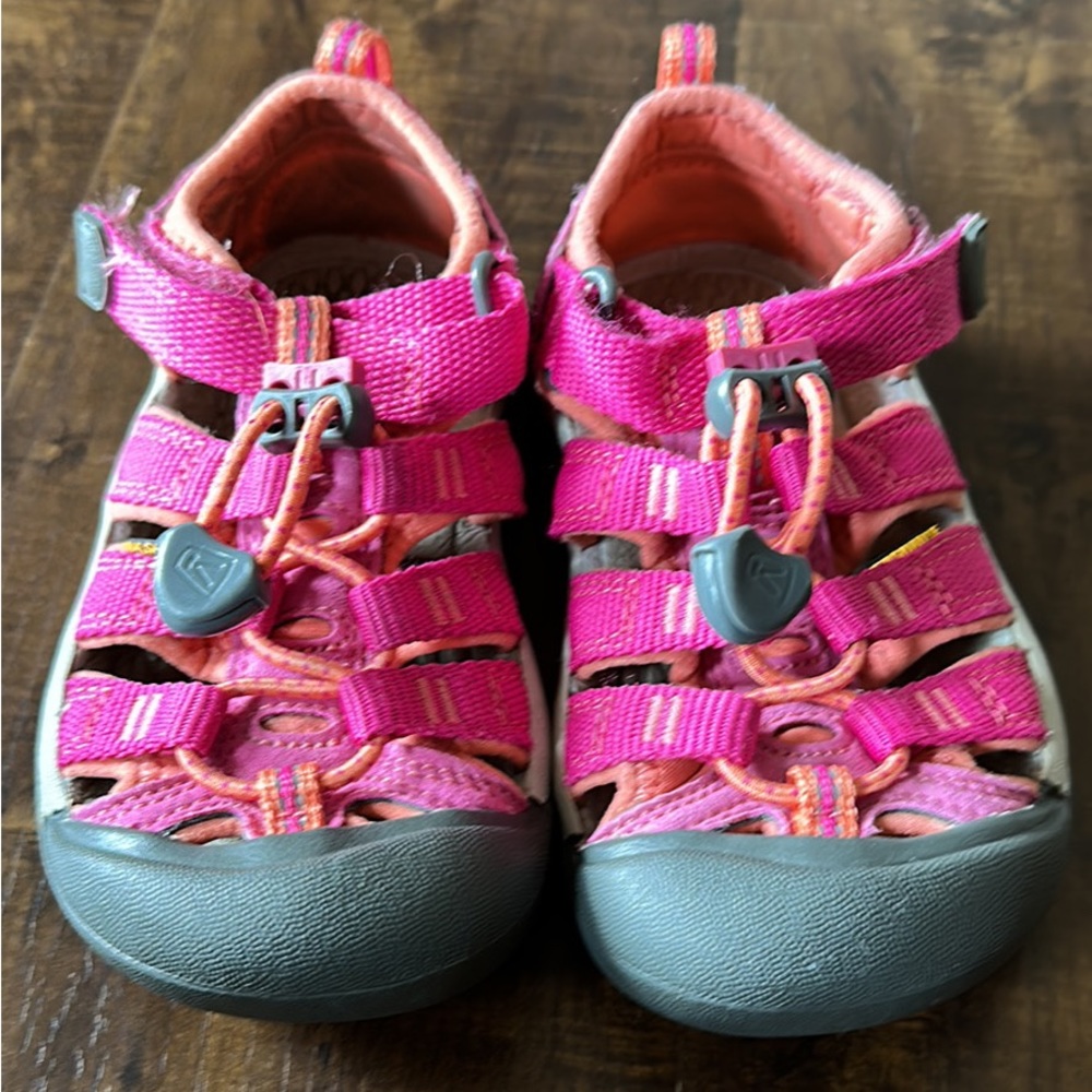KEEN Newport H2 Sandal - Little Girls Size 9